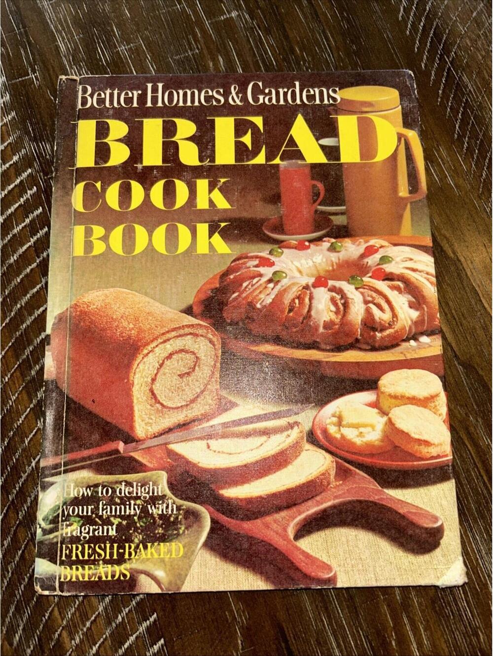 Vintage 1968 Better Homes & Gardens BREAD COOKBOOK Hardcover